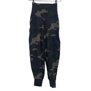Offline by Aerie Real Me Leggings Jogger Pants Women Size Small Green Camouflage